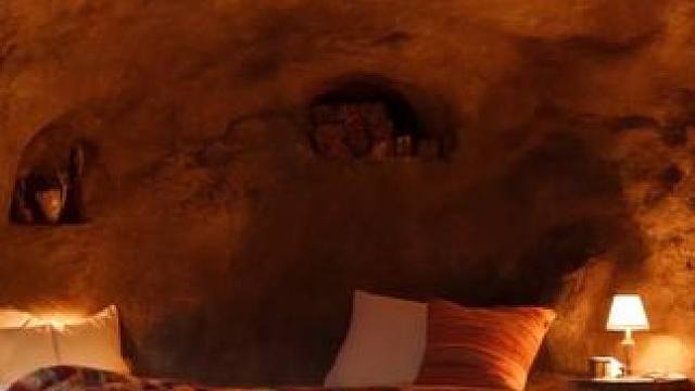 暴风雪到来时，住到一个温暖的大山洞里吧！ #白噪音 #助眠视频 #解压助眠