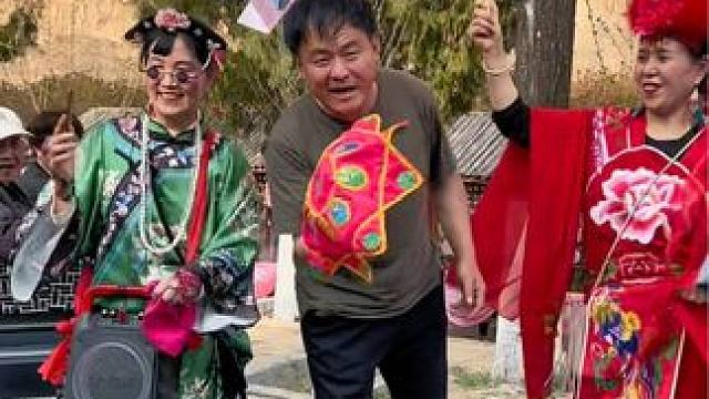 堆云洞樱花节#春游踏青 #赏堆云樱花赢凌宝汽车