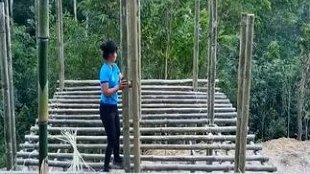 #国外木屋别墅建造全过程 #徒手建造房屋 #木屋建造完整版野外 #木房子制作过程 #竹屋搭建