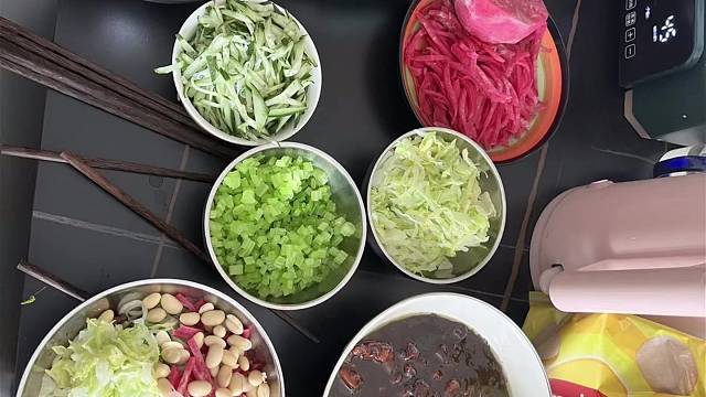 老北京人起来就这么一出 Auv 那叫一个地地地地道道地地