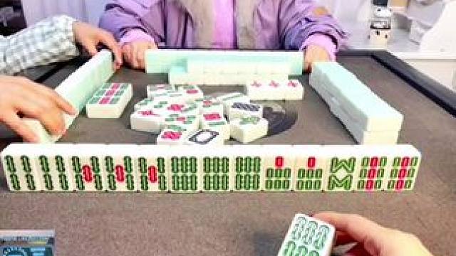 新手小白是不是这样子的 #富豪麻将 #好玩游戏 #红中血流