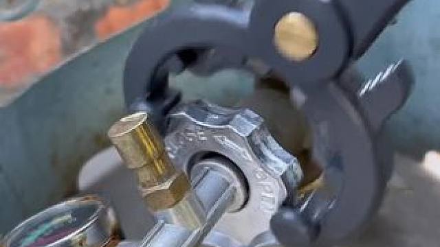 家里用煤气的 一定要备上这款拧煤气阀门扳手#省时省力 #煤气罐减压阀扳手 #生活好帮手 #质量杠杠的