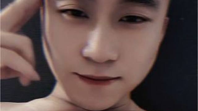 你当然不懂我   你只知道我的冷漠无情    却不知道我凌晨为你流眼泪#你拿什么感同身受