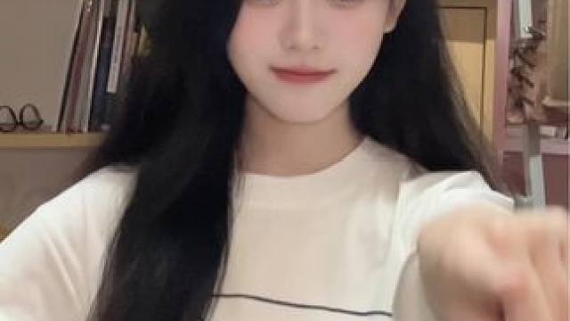 让火花最高的朋友给你跳#甜妹 #手势舞 #活跃账号