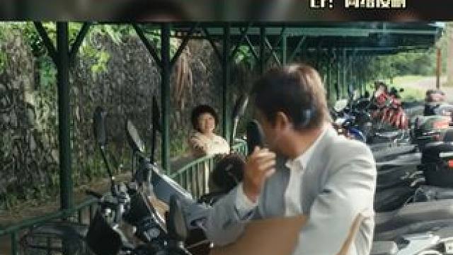 #范伟周冬雨新片互相骗婚  入围第十四届北京国际电影节天坛奖主竞赛单元的电影《朝云暮雨》，将于5月1