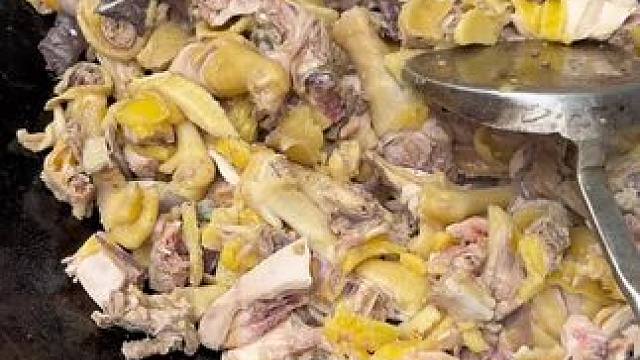 三月三在家炒鸡#农家柴火灶 #家的味道 #大锅菜 #三月三 #白斩鸡