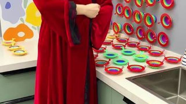 别告诉我你家到现在都还没有这个#小怪物彩虹过滤网，用了才知道是真的好#七彩小怪过滤网