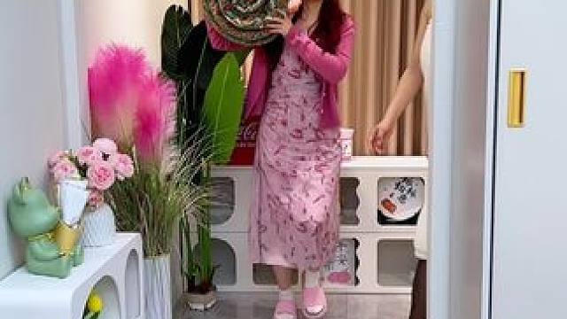 现在这个天气盖冬被热，夏被冷，盖这个#豆豆被 就正正好呀~#家纺床上用品 #面料柔软舒适