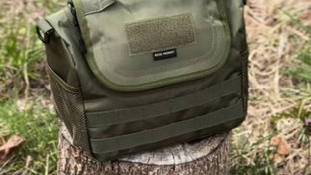 内里抗污，适合装调料瓶等瓶瓶罐罐易漏液的物品，质感厚实#露营报告 #靠谱露营装备 #露营好装备报告