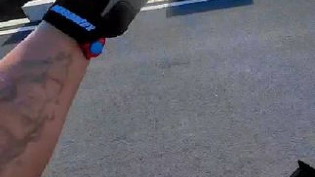 趁年轻，多翘…… 