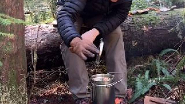 d饿了蒸点吃的#露营报告 #户外 #野营