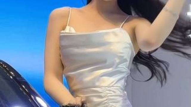 喜欢这个车模嘛