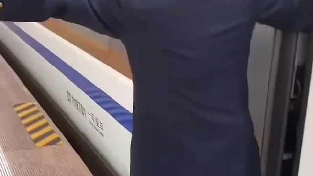 这就是我不坐高铁的原因哈哈