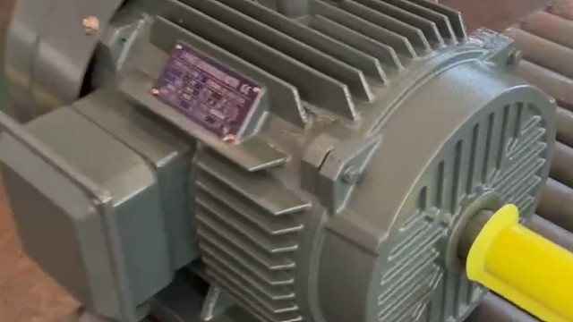 先努力优秀，再大方拥有，所谓生活，有所为有所爱有所期待。