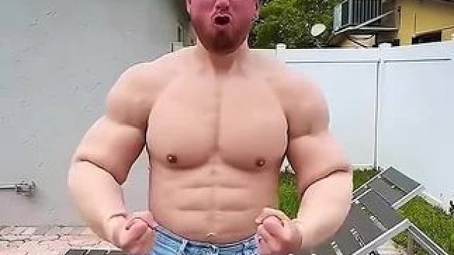 男子化身超人营救狗子，结局让人万万没想到！ #看一遍笑一遍 #老外真会玩 #意想不到的结局 #万万没