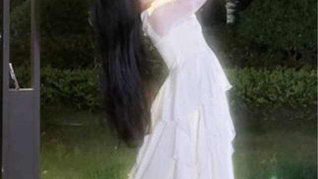 音乐一响 白月光登场#古典舞 #氛围感 #白月光