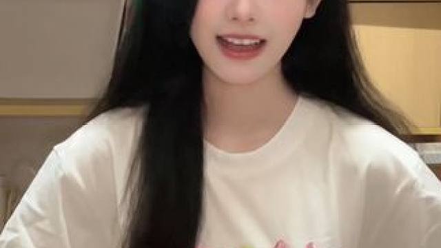 拍了拍你的脑袋 开心点#甜妹 #手势舞