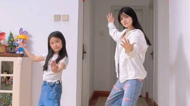 一起来段搞笑功夫
#功夫熊猫舞挑战#中华传统文化 #美式霸凌mvp结算舞蹈 #浅跳一下 #简单易学舞