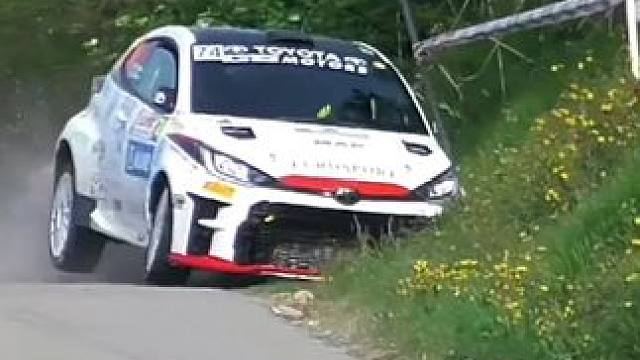 不管翻滚多少圈，车身依然保持着坚挺的形状，这就是防滚架的独特魅力#wrc拉力赛