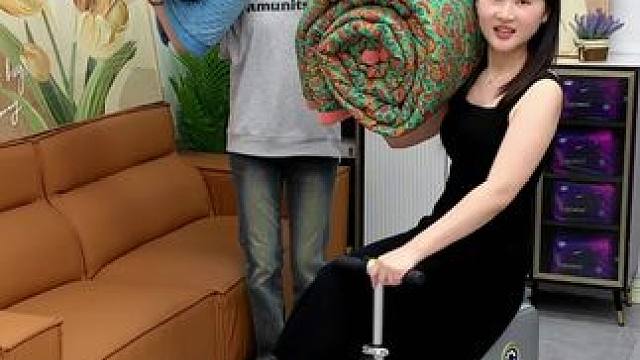 现在这个天气盖冬被热，夏被冷，盖这个#豆豆被就正正好呀~#家纺床上用品#面料柔软舒适