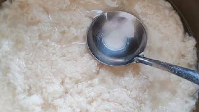 纯手工制作糯米洒。想吃的可以预订。