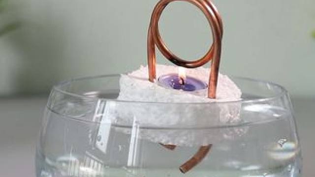 靠烧水提供动力，来做一个奇妙的旋转漂浮小烛台#手工diy #物理启蒙 #科学小实验