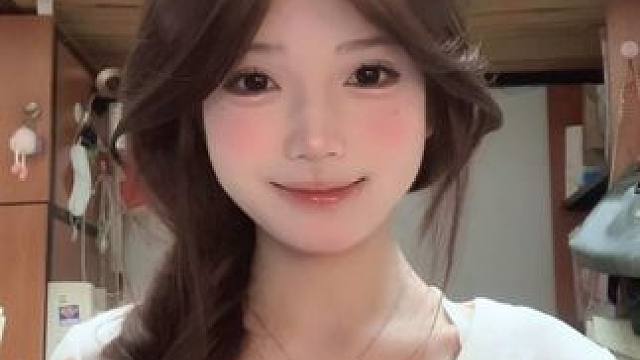 好简单的登登登登^   ^
#甜甜的手势舞 #甜妹 #手势舞