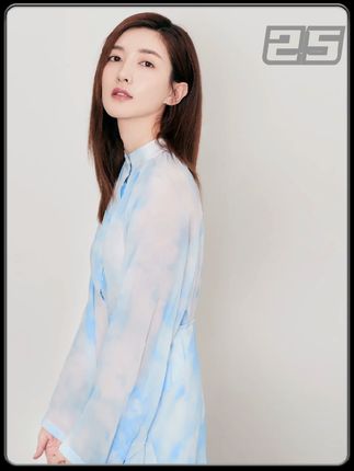 拜金女错把司机当老板，得知真相后气急败坏 #江疏影 #闫妮 #张嘉译 #因为一个片段看了整部剧