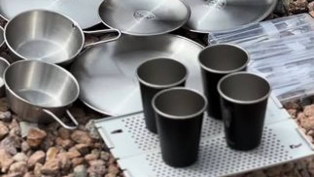 整套食品级加厚304的餐盘组合，一套餐具餐盘餐碗水杯全搞定#露营报告 #户外 #野营 #靠谱露营装备