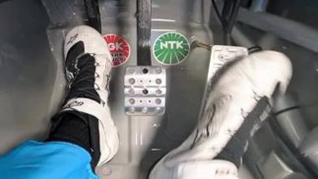 让人热血沸腾的操作！#飘移 #赛车 #后驱车的魅力 #内燃机的魅力 #专业车手