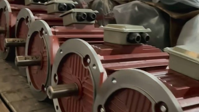 生活的底色，本就是人间烟火，脚踏实地的努力用心生活。