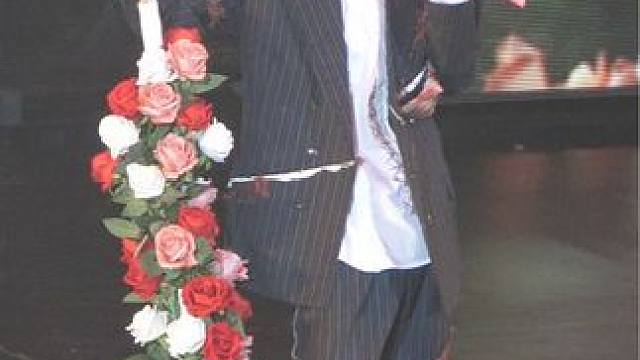 说实在我昨天才第一次看录的这个视频
他真的好开心啊
状态好好哦
果然做自己喜欢的事就会闪闪发光
#朱