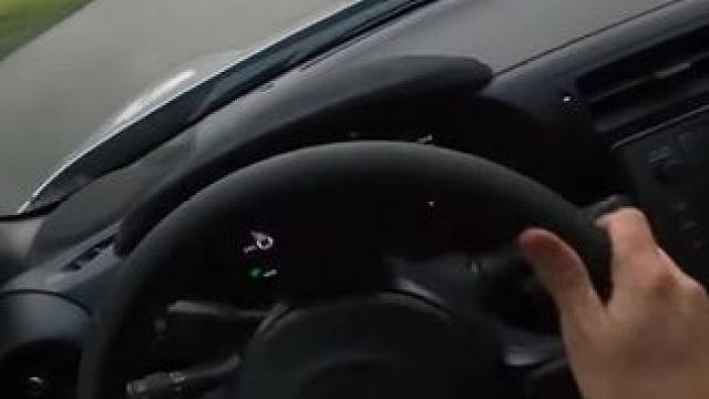 开着斯巴鲁BRZ缝弯就飘，是种什么体验？太丝滑了吧！ #漂移 #斯巴鲁brz #jdm