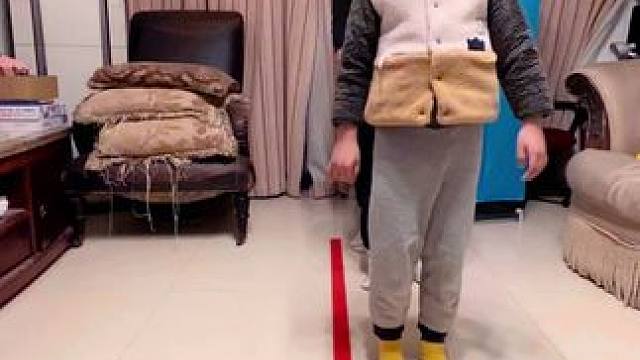 反应力挑战，哈哈很难哦#亲子互动 #在家做游戏 #看一遍笑一遍 #反应力 #意想不到的结局