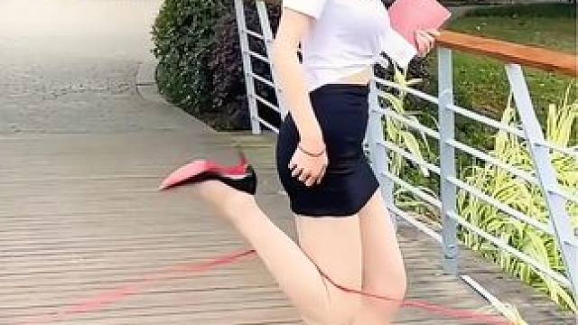 28256  28257#双马尾弹力摇