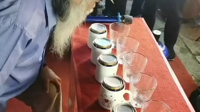 牛逼，老头肺活量真大