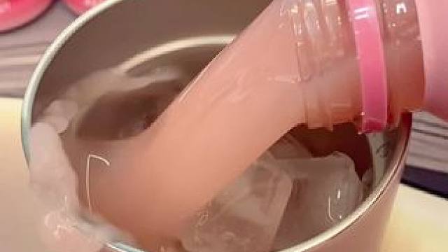 星巴克的粉粉生咖终于来啦！还送质感满满的樱花磨砂杯#星巴克变粉了 #星巴克粉粉生咖