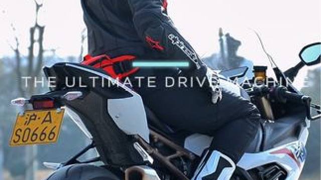 没错，就是那台“终极驾驶机器”。#机车 #跑山 #压弯 #宝马 #s1000rr