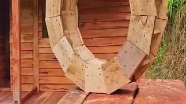 #野外生活纪录片 #在玩一种很新的户外 #丛林求生纪录片 #木屋建造完整版野外 #徒手建造房屋