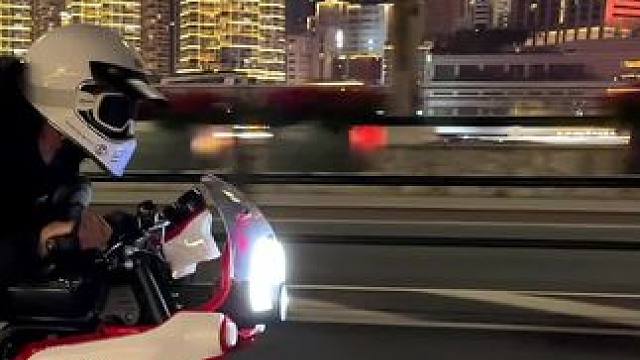 这车小朋友骑幼稚了点 大人骑刚刚好 #宗申泡泡 #机车 #机车摄影