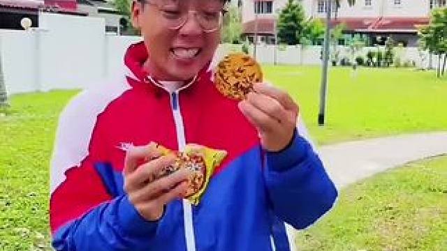 偷吃弟弟饼干出意外，哥哥真的是太坏了！ #看一遍笑一遍 #万万没想到 #意想不到的结局 #老外真会玩