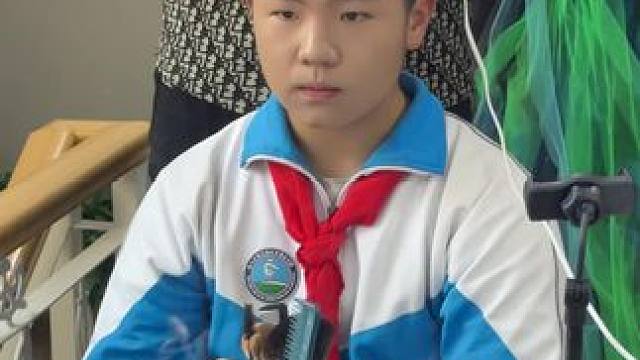 终于打入校园内部了，看看这小子每天都在干什么。#石同学的多彩生活