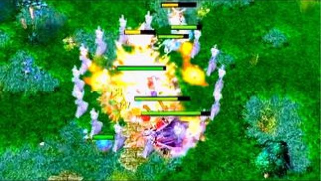 dota搞笑 大招力量人马横扫千军反甲一开无人敢近其身。 大招力量人马横扫千军反甲一开无人敢近其身。