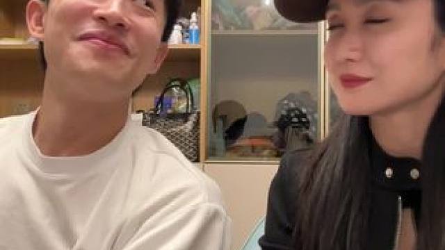 #情侣日常 #表情管理失败 #憋笑