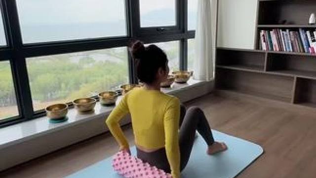 自己的腰背自己按揉#放松解压#滚背