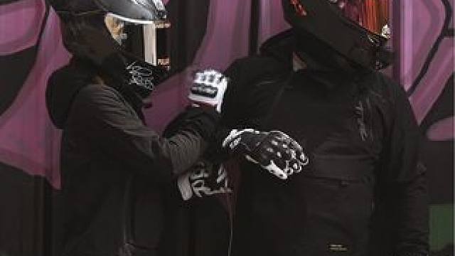 如果找不到答案 那就去找自己#机车 #机车情侣 #氛围感 #tnac拓驰骑行服