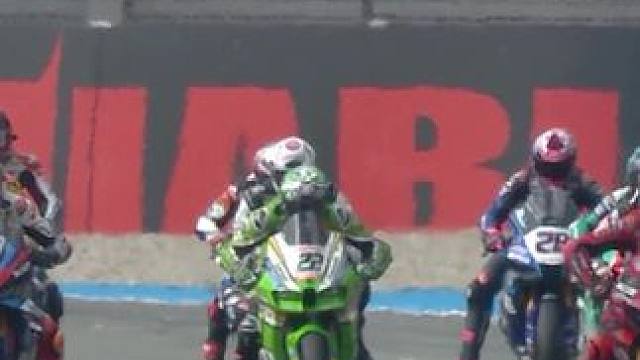 wsbk荷兰站“川崎VS雅马哈”弯道高燃缠斗瞬间…#摩托车 #摩托车比赛 #机车