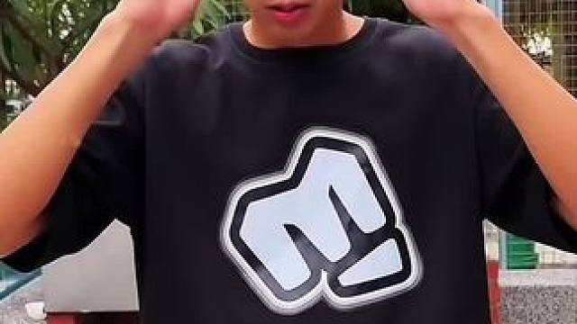 可以预知未来的眼镜，结局让人太意外了！ #看一遍笑一遍 #这操作都看傻了 #万万没想到 #意想不到的