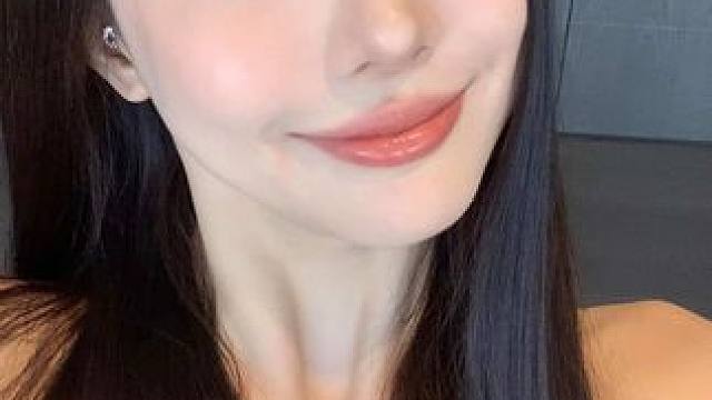 发点朋友圈吃不了的细糠 #锁妆不锁妆 #全新迪奥锁妆气垫 #迪奥魅惑唇膏 #春日妆容 #换妆出彩想耀