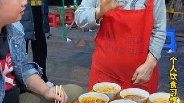 帅哥挑战10碗爆辣~阿姨血亏3000块~#螺蛳粉